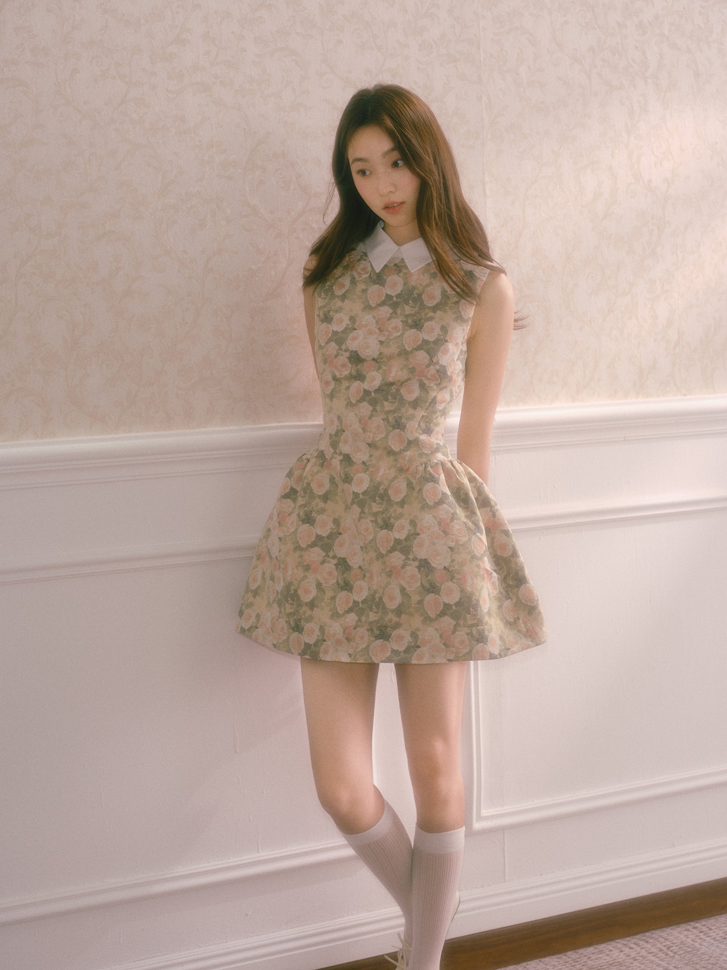 Women's classic autumn-winter style sleeveless shirt collar dress with rose pattern, high-waist flowing vest dress RECIT