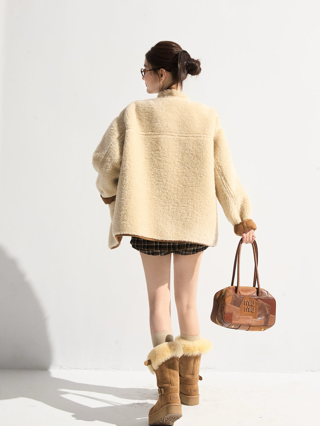 THEROUS Xie Burou レディース 秋冬新作 クラシック ゆったり ターンダウンカラー ファーコート パッチポケット付き