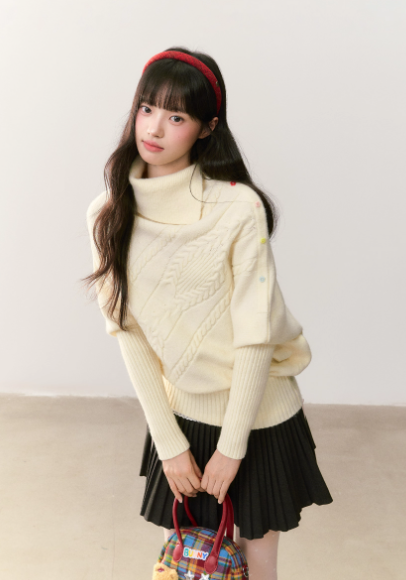UMOUMO Loose fit ivory knit sweater with asymmetrical hem and collar, multicolor button-down cape sweater
