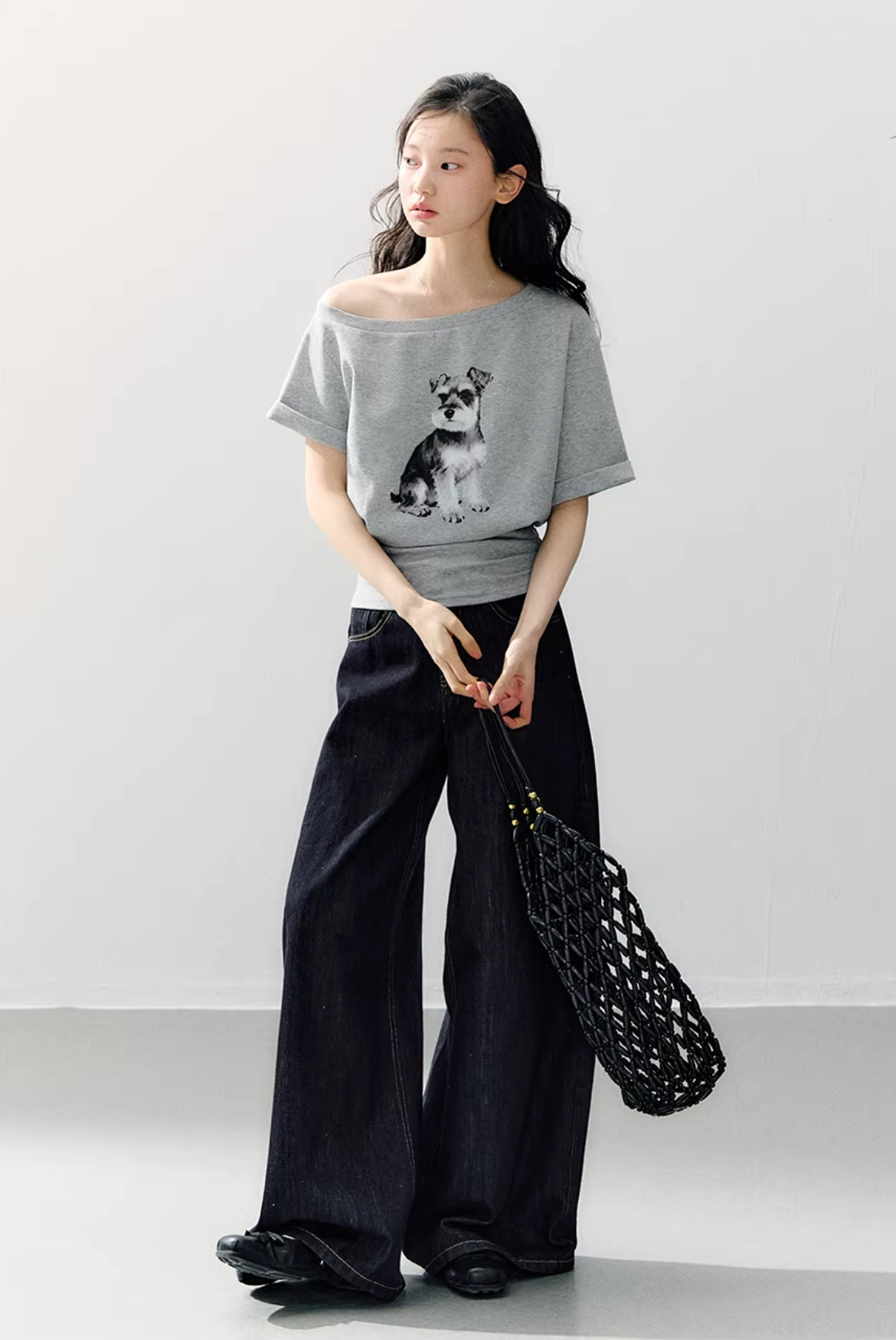 ANNATTO Lazy gray puppy print off-the-shoulder t-shirt + loose, wide-leg jeans