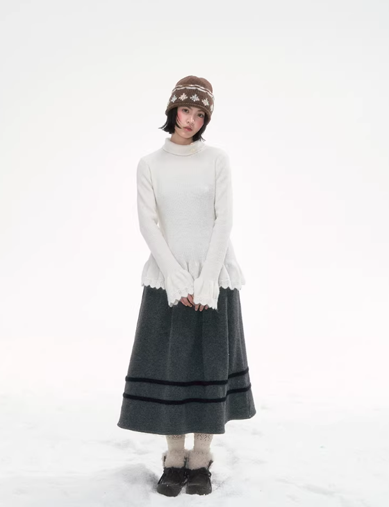 CANSTOREGIRLS New winter product "Sweet Cloud Soft Pleats" from Canned Goods Store - Plain colored turtleneck knitted t-shirt.