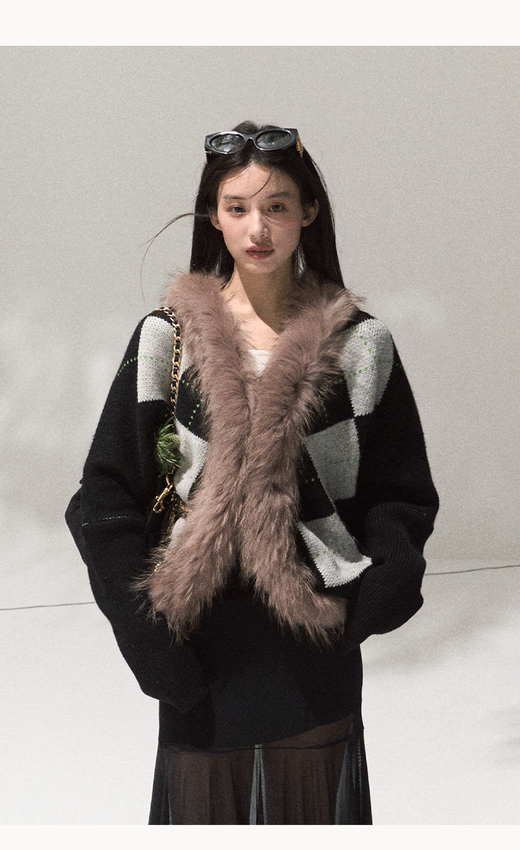 OAKMOO "Tangible Gift" - Women's Loose Cardigan with Raccoon Collar, Thick and Warm Coat.