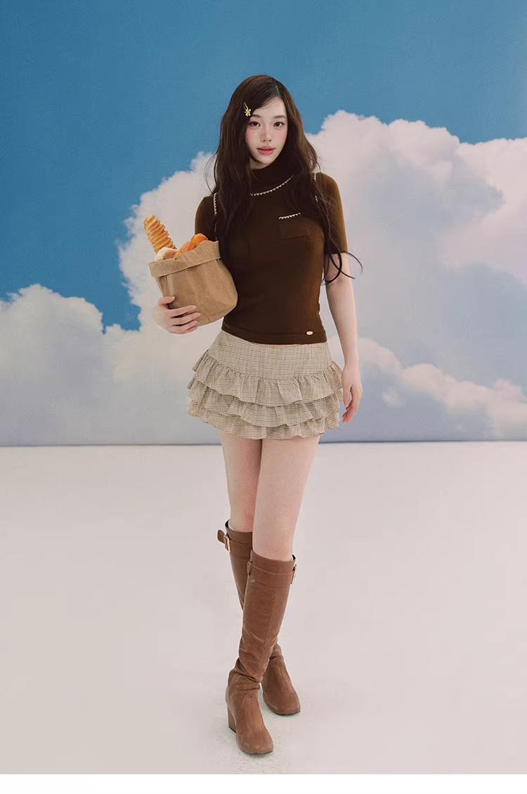 LaluneDuCiel Women's Chestnut Brown Fitted Short-Sleeve High-Neck Tank Top