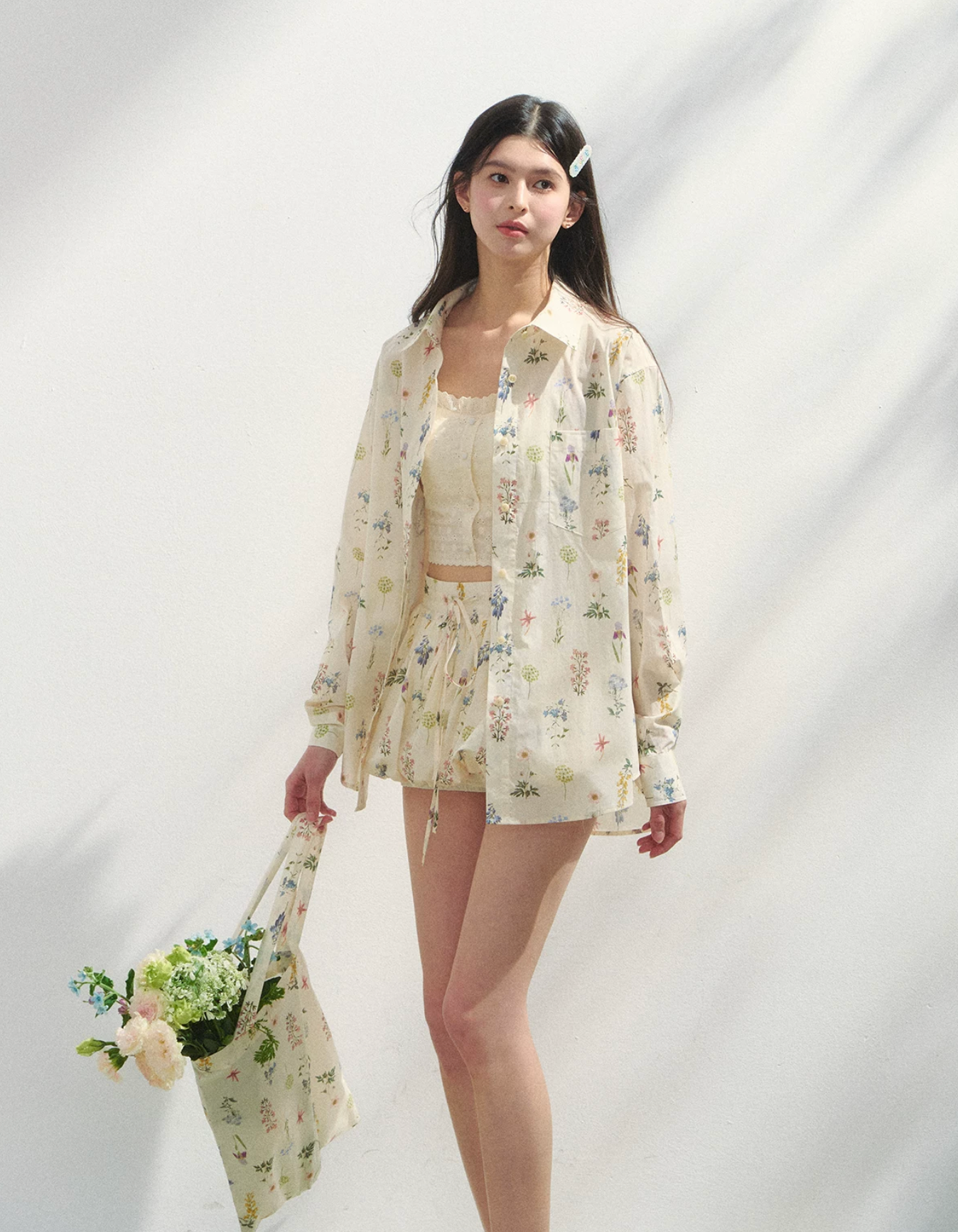 SUNSETPARK Floral shirt combined with feminine wide-leg pants