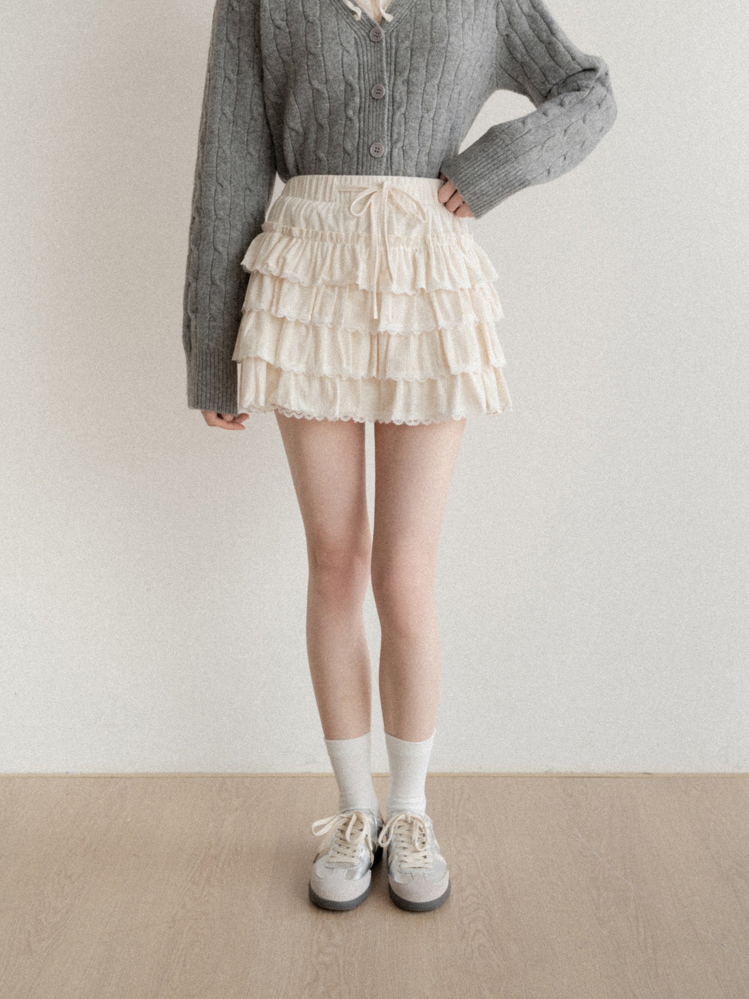 CANTONSTORY New winter style sweet apricot high-waisted midi dress for women, tight-fitting A-line dress, short skirt