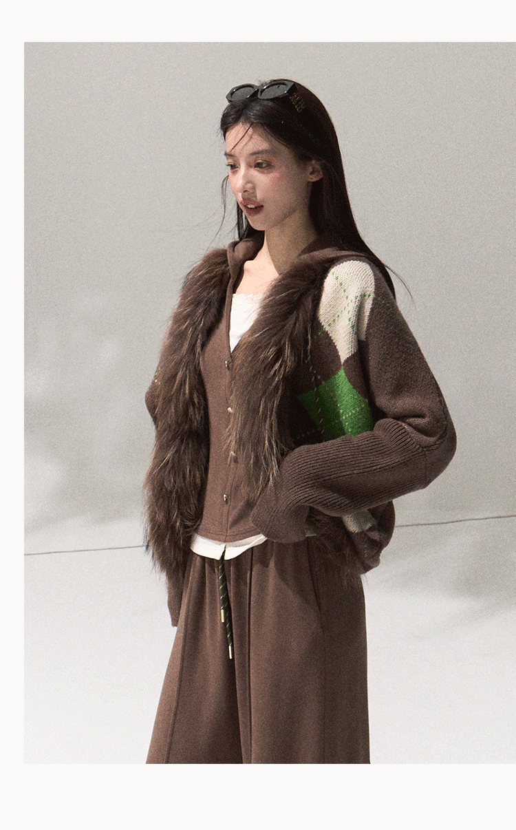 OAKMOO "Tangible Gift" - Women's Loose Cardigan with Raccoon Collar, Thick and Warm Coat.
