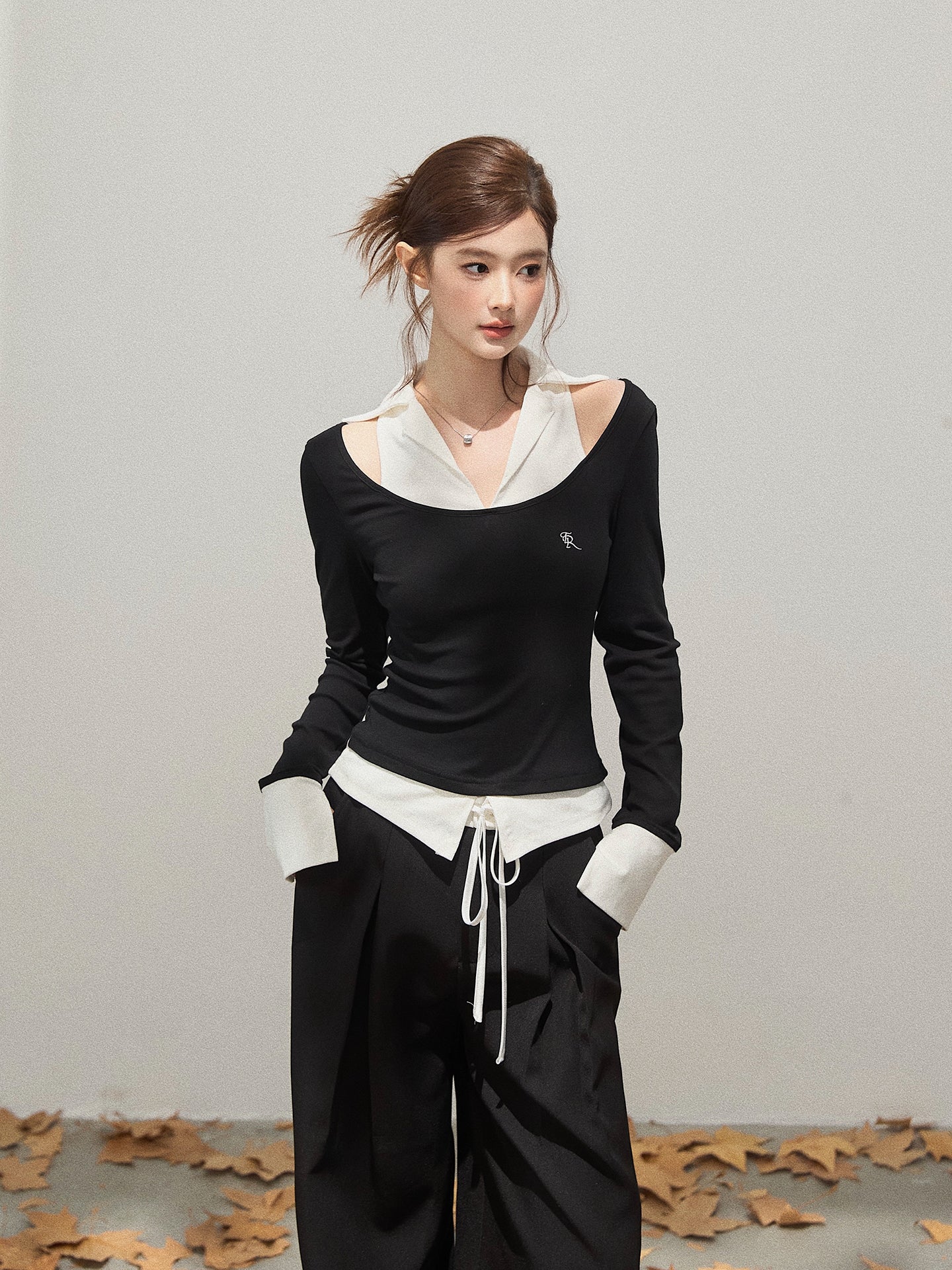 Women's Fall Design Two-Piece Tight Long Sleeve T-Shirt, Slim Waist and Easy to Match Therous