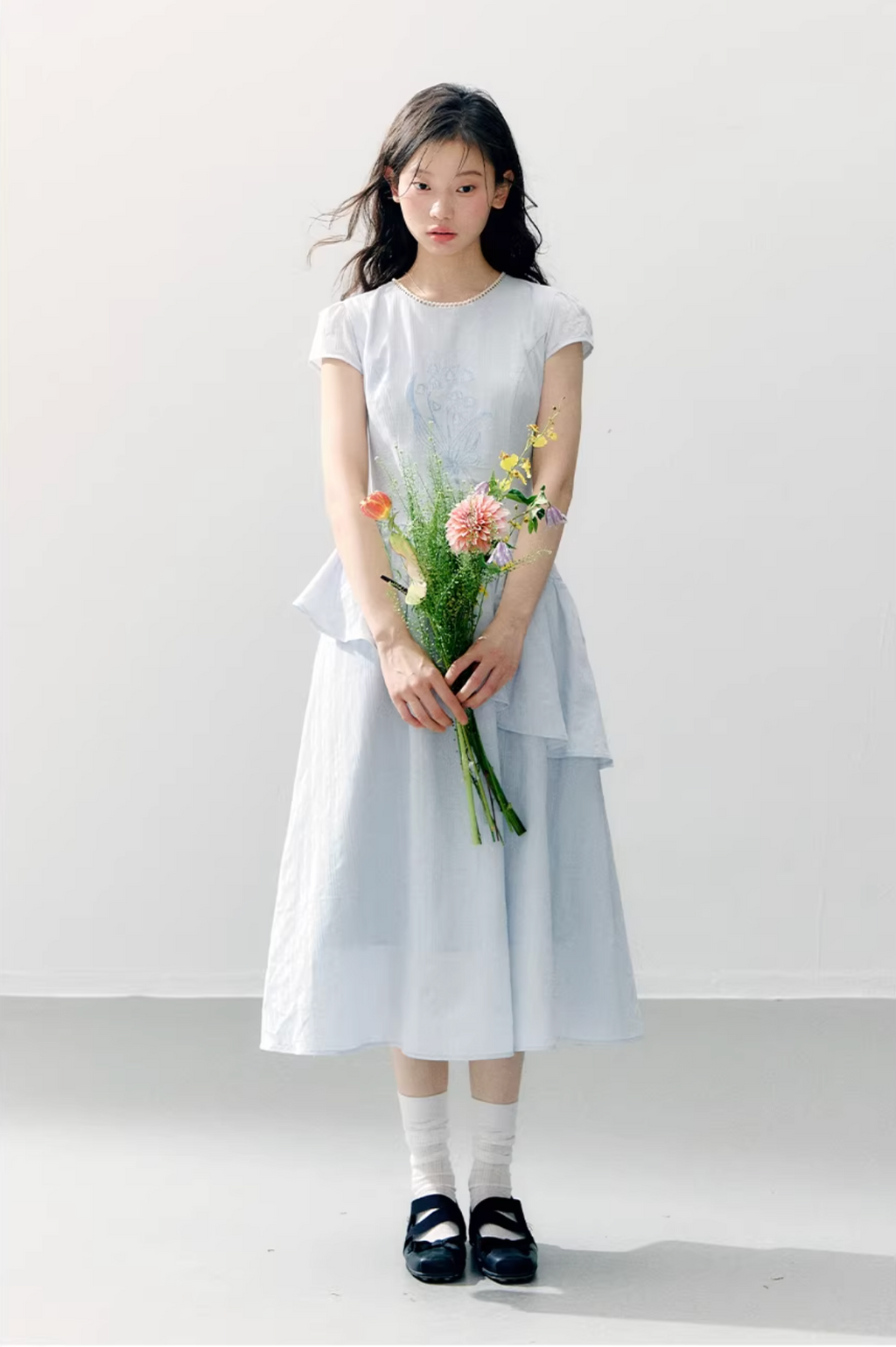 ANNATTO ANNATTO blue lily-of-the-valley short-sleeved dress with embroidered details, ruffle hem and fitted waist