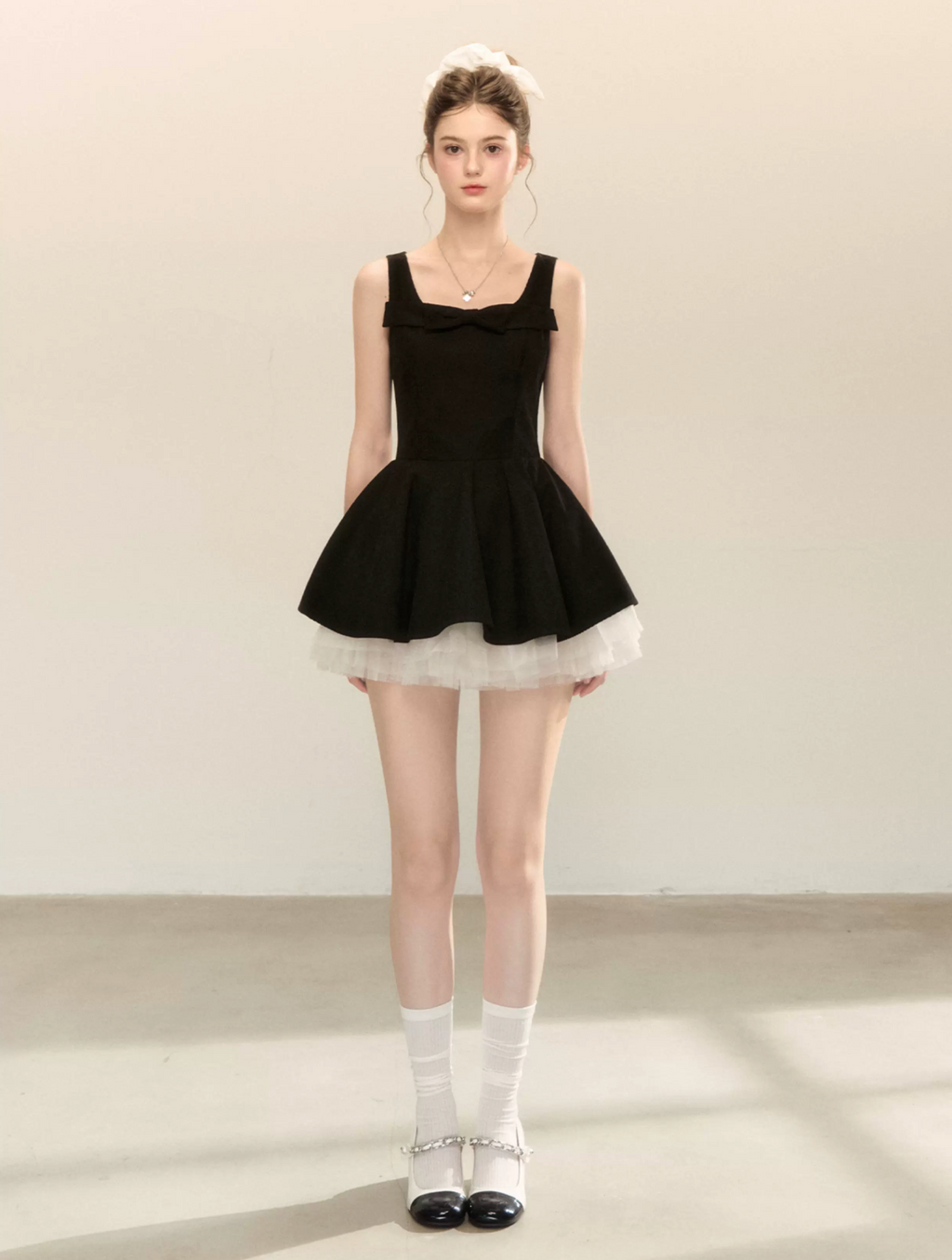 QDQD Rich princess-style strapless dress, high-end design to flatter the waist, new spring/summer arrival, multi-piece mesh skirt.
