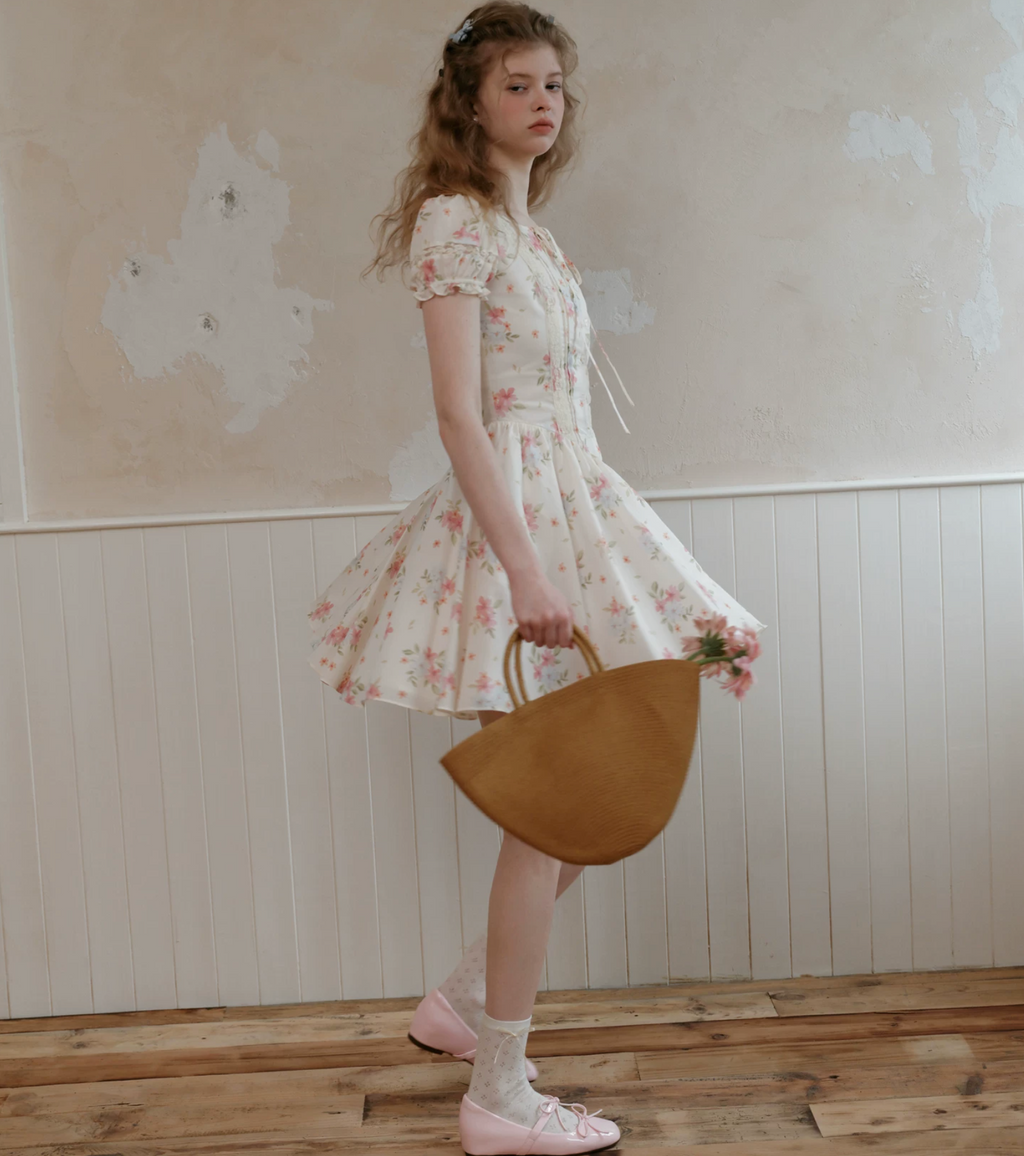 ISISLOVE Very cute 2026 short-sleeved floral dress with waist tie for women, new summer style, French country style.