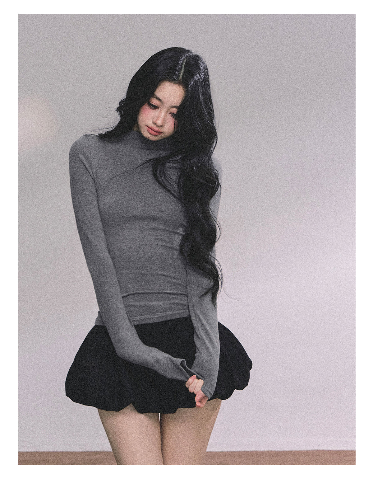 Premium French-style off-shoulder, slim-fit, short-sleeved crew neck t-shirt for women, perfect for summer, by SHAOYEYAN