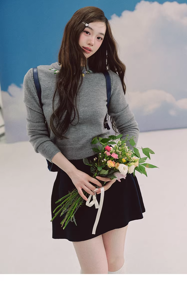 LaluneDuCiel Relaxed resort style: Irregular knitted midi skirt, elastic, elegant and dynamic for women.