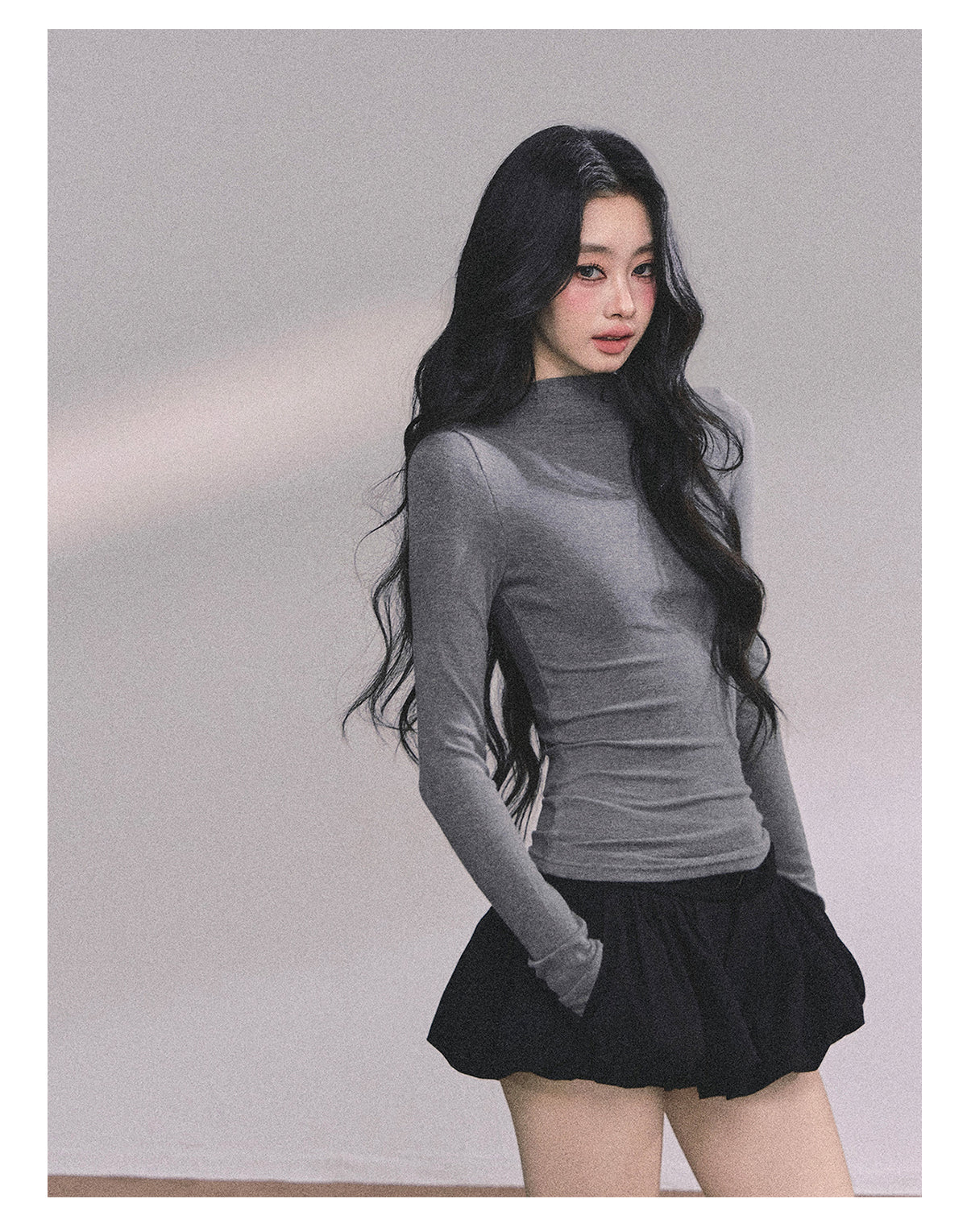 High-quality round-leg French-style off-the-shoulder, slim-fit, short-sleeved summer men's t-shirt for women SHAOYEYAN