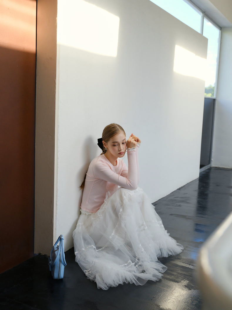 ISISLOVE Unique design, gorgeous white tulle midi skirt, super flowy and layered, perfect for fall.