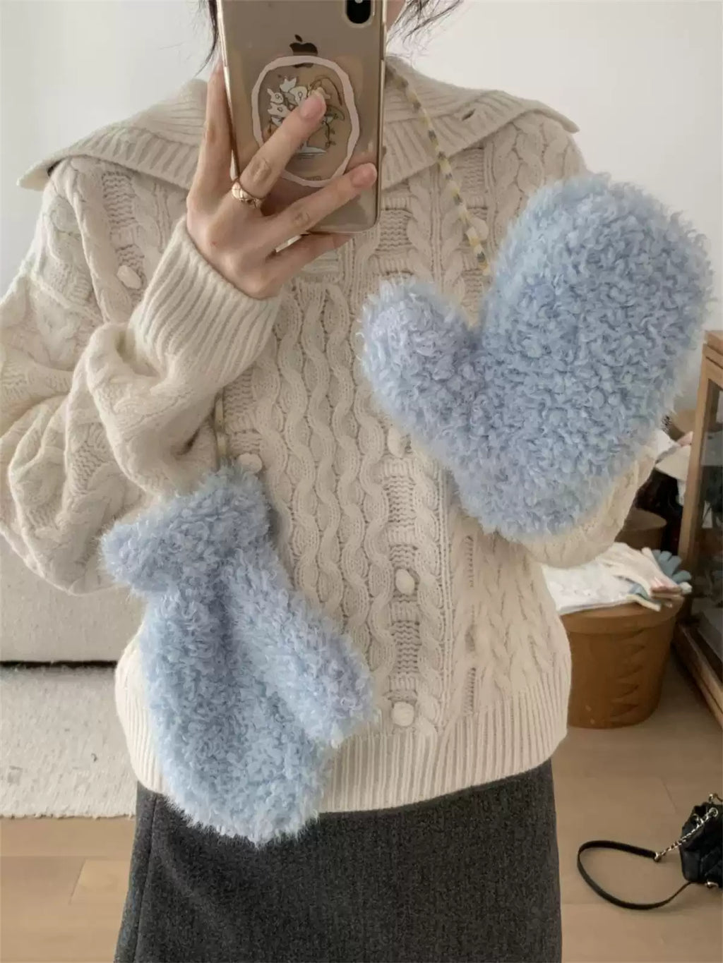 2024 new Korean style full coverage velvet gloves for women, Thick winter gloves with laces, suitable for cycling, skiing, windproof and warm.