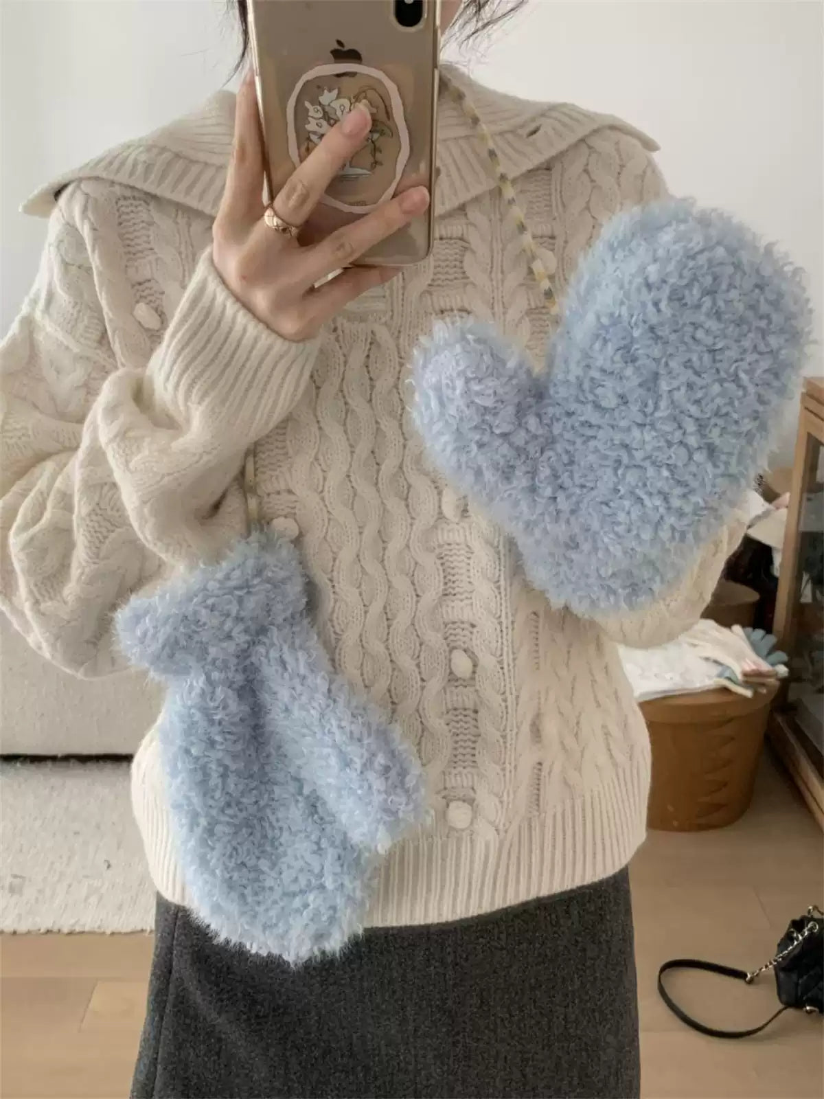 2024 new Korean style full coverage velvet gloves for women, Thick winter gloves with laces, suitable for cycling, skiing, windproof and warm.