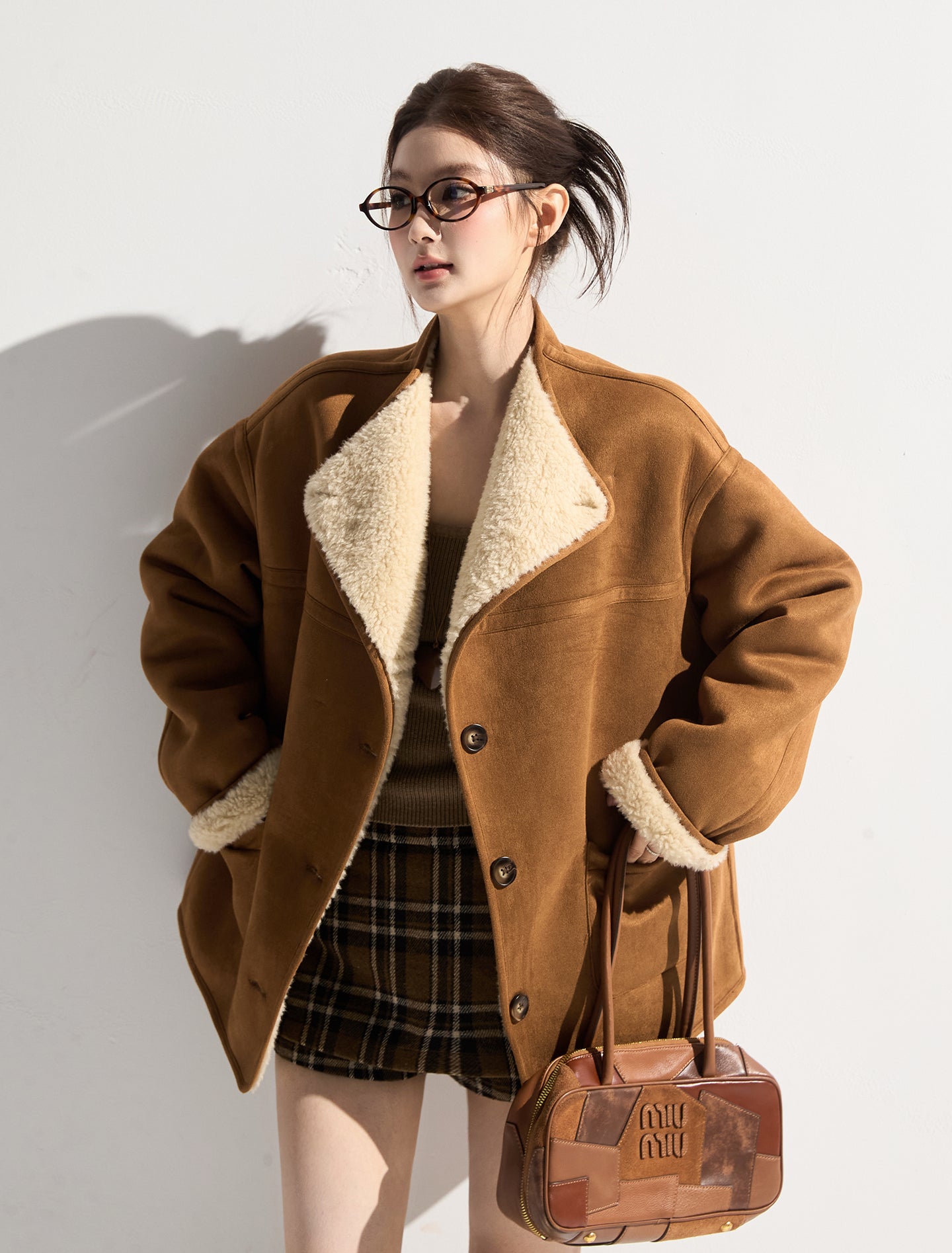 THEROUS Xie Burou レディース 秋冬新作 クラシック ゆったり ターンダウンカラー ファーコート パッチポケット付き