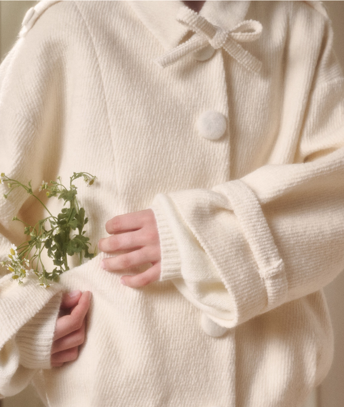 GOV Galaxy Forever "Fluffy Snow" Thick, Comfortable, Elegant and Warm Women's Twill Cut Wool Coat