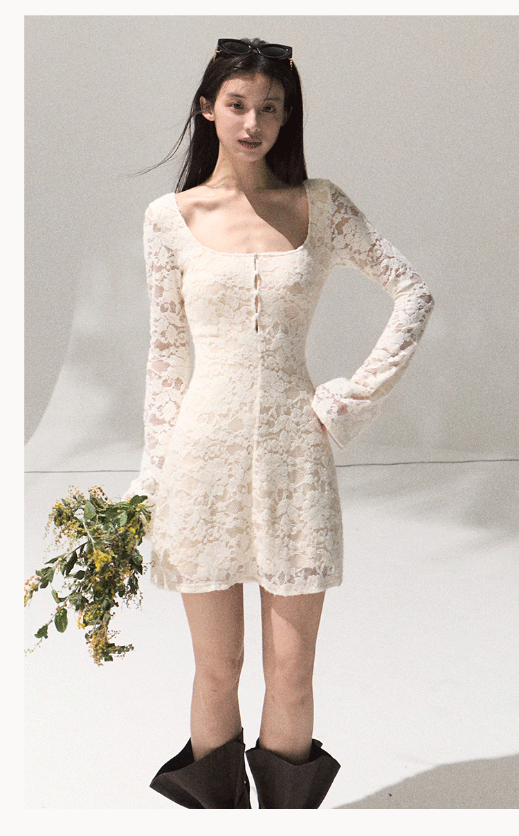 Oakmoo Warm Velvet Stretch Lace Dress