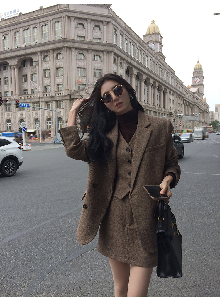 Mulvan classic brown wool tweed vest for women autumn and winter high quality loose fit herringbone pattern