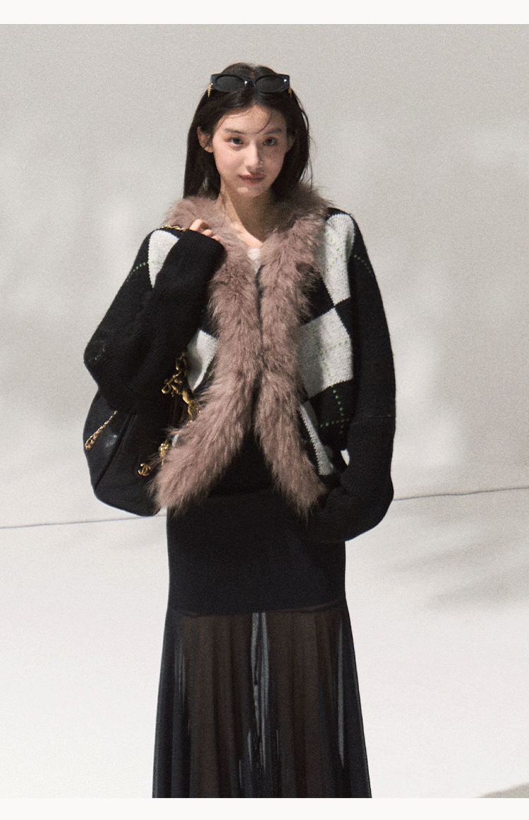 OAKMOO "Tangible Gift" - Women's Loose Cardigan with Raccoon Collar, Thick and Warm Coat.