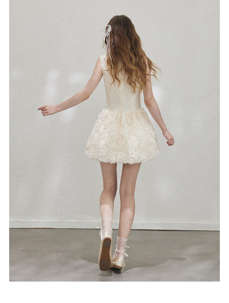 "Cloud Cotton" Callmelater Ballet-style tutu dress with embroidered details and a sophisticated vest-like silhouette.