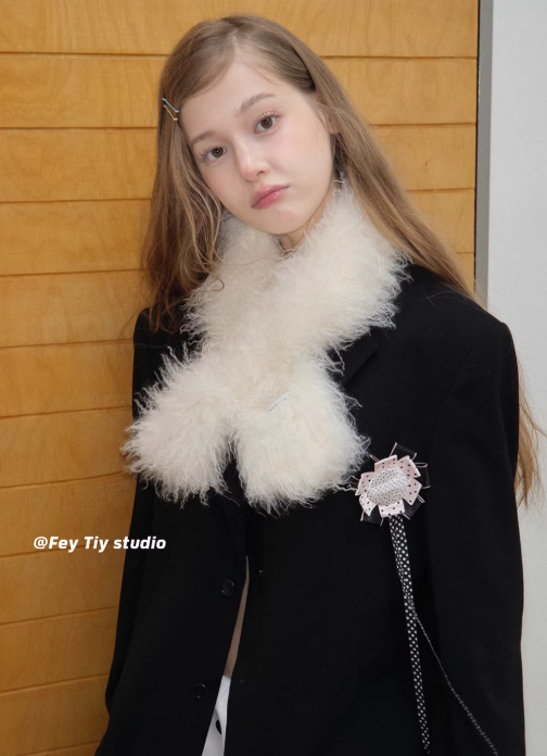 FEITIY Feytiy Superfine Curly Fur Scarf - Warm, versatile and new high-end style for women, perfect for winter.