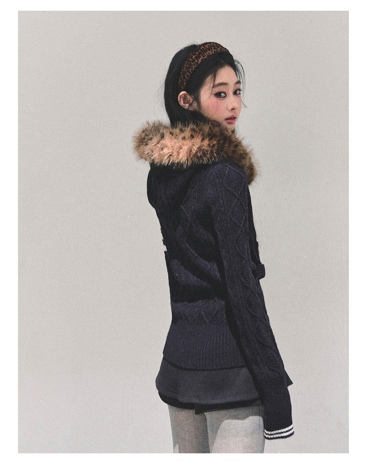 SHAOYEYAN "Only she wentby" - Women's winter American style hooded long sleeve cardigan sweater