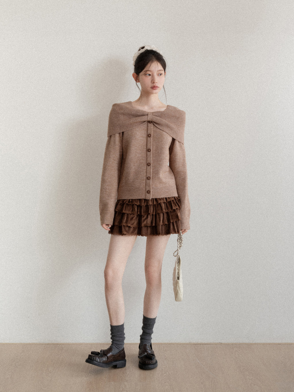 CANTONSTORY New winter style sweet apricot high-waisted midi dress for women, tight-fitting A-line dress, short skirt