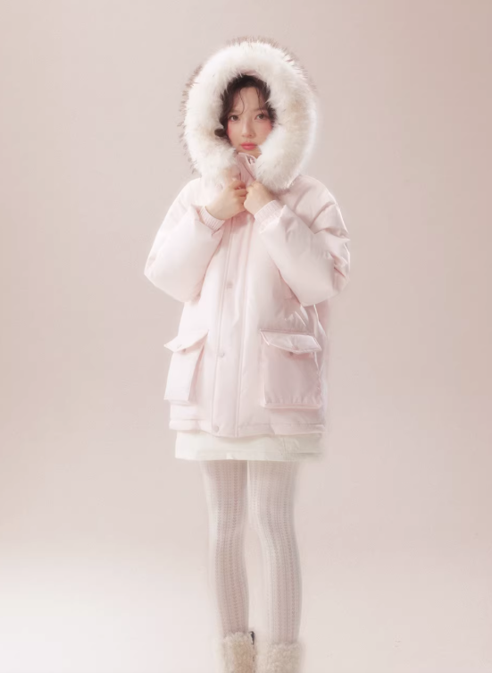 AOORAA [Extremely cold collection] 90% white goose down jacket with three-layer waterproof DuPont fur collar "Warm winter in the land of white snow"