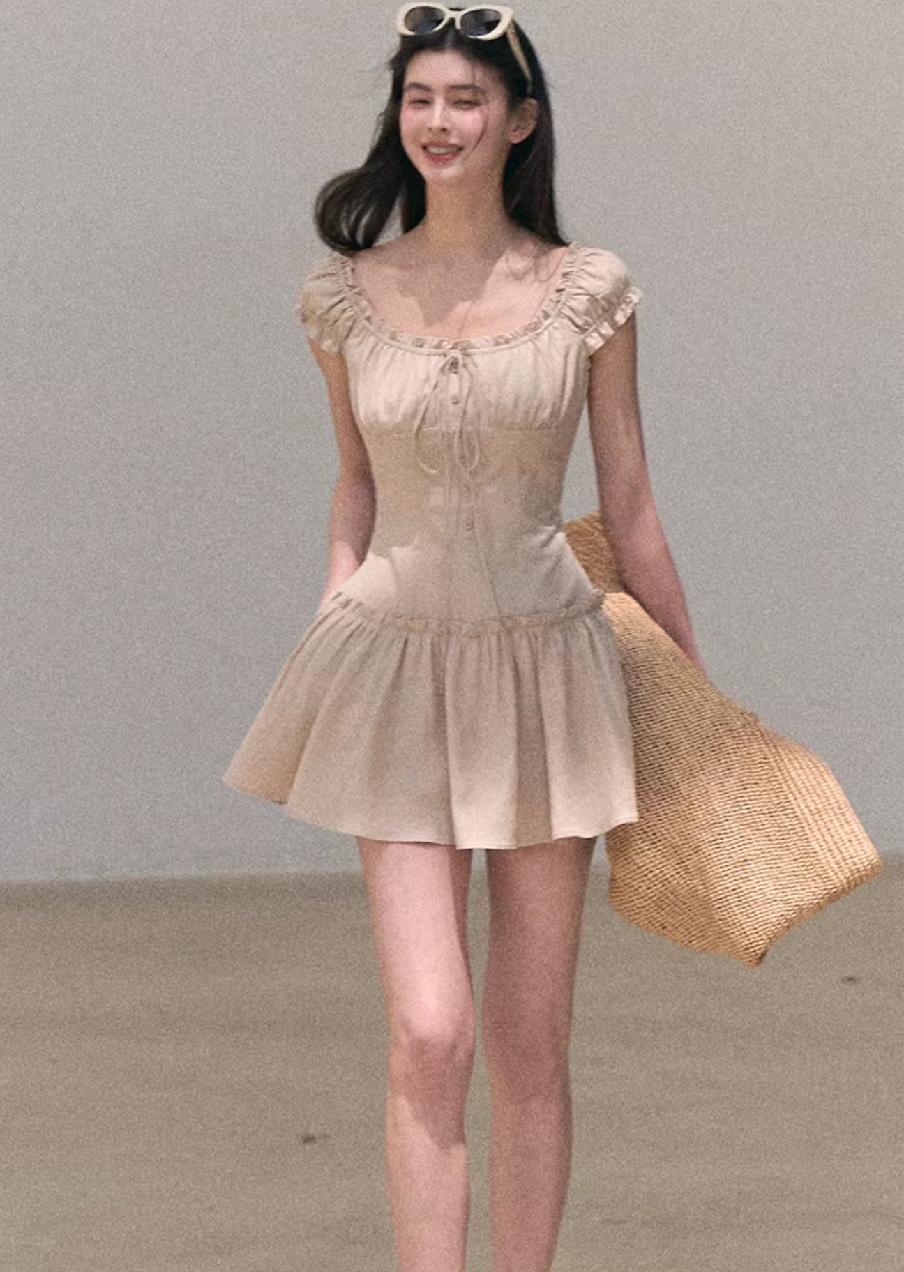 OAKMOO Bodycon off-the-shoulder mini dress made of lyocell linen fabric.