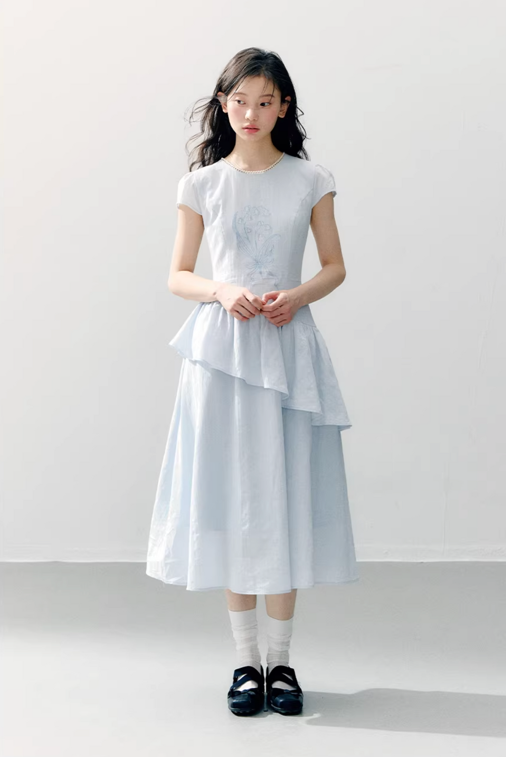 ANNATTO ANNATTO blue lily-of-the-valley short-sleeved dress with embroidered details, ruffle hem and fitted waist