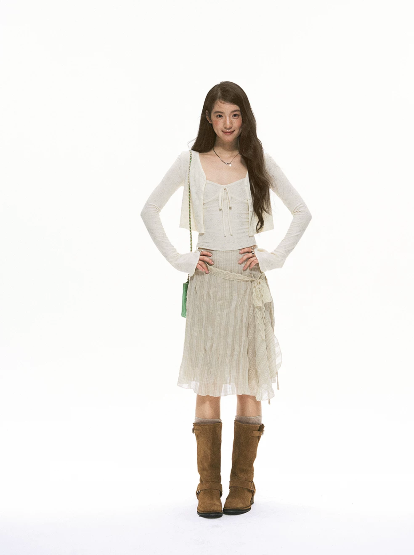 Soolrok Fashion set includes two-tone flared short-sleeved cardigan and waist camisole