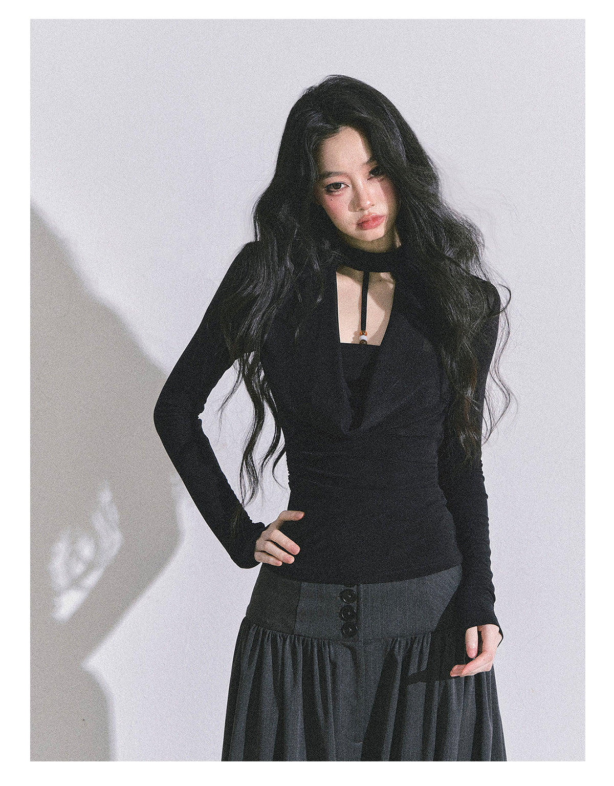 SHAOYEYAN Women's Sexy Fake "Baddie Hot Girl" Two-piece Long Sleeve T-shirt, Autumn Black Top