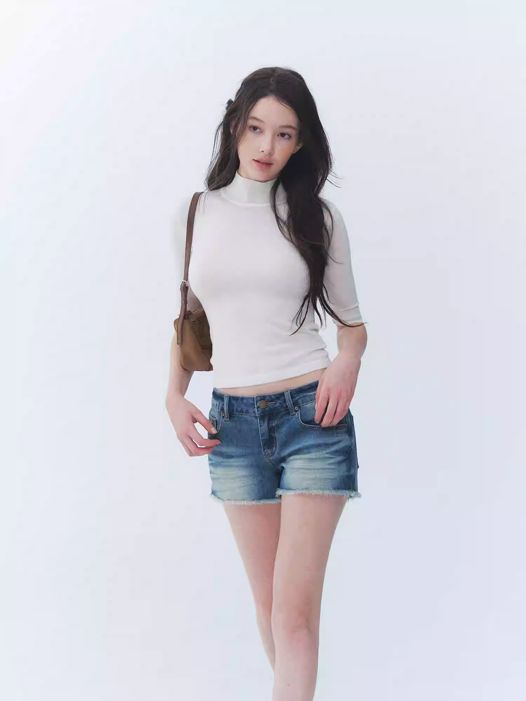 LaluneDuCiel [Truong Nguyen Anh's style] High-neck sweater for women, solid color, flattering.