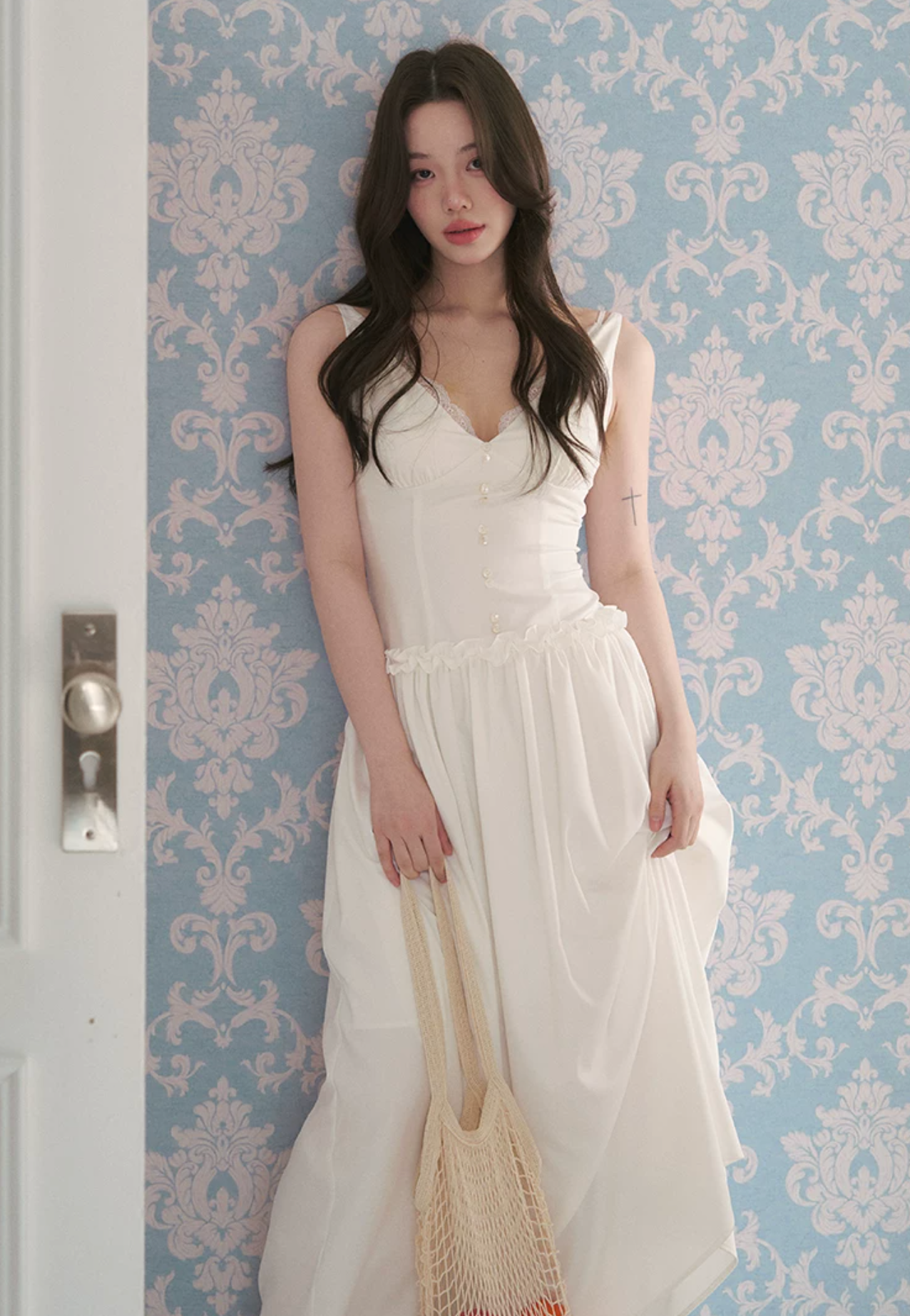 LaluneDuCiel Wide lace push-up tank top, summer style, brings pure, seductive beauty.