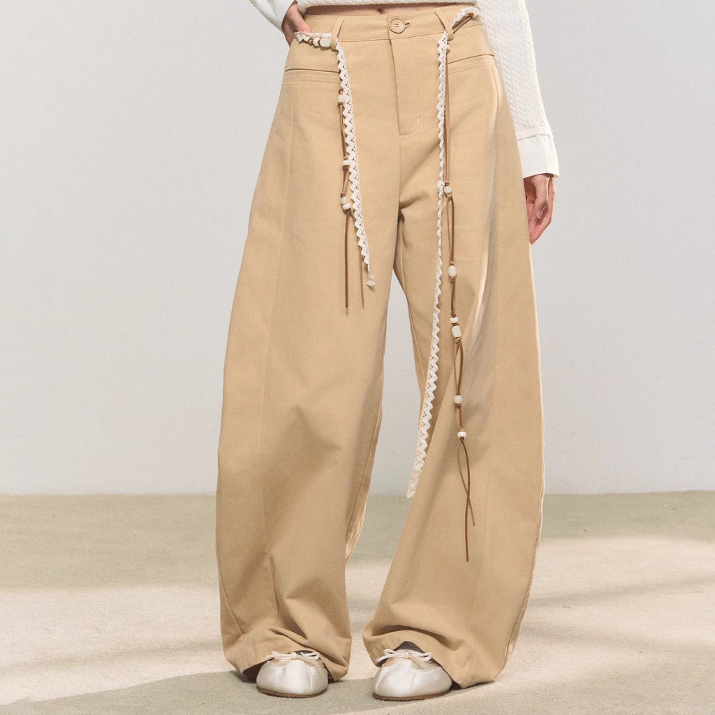 UMOUMO Retro style heart embroidered wide leg pants, cute and cool wide leg casual pants with one strap pocket.