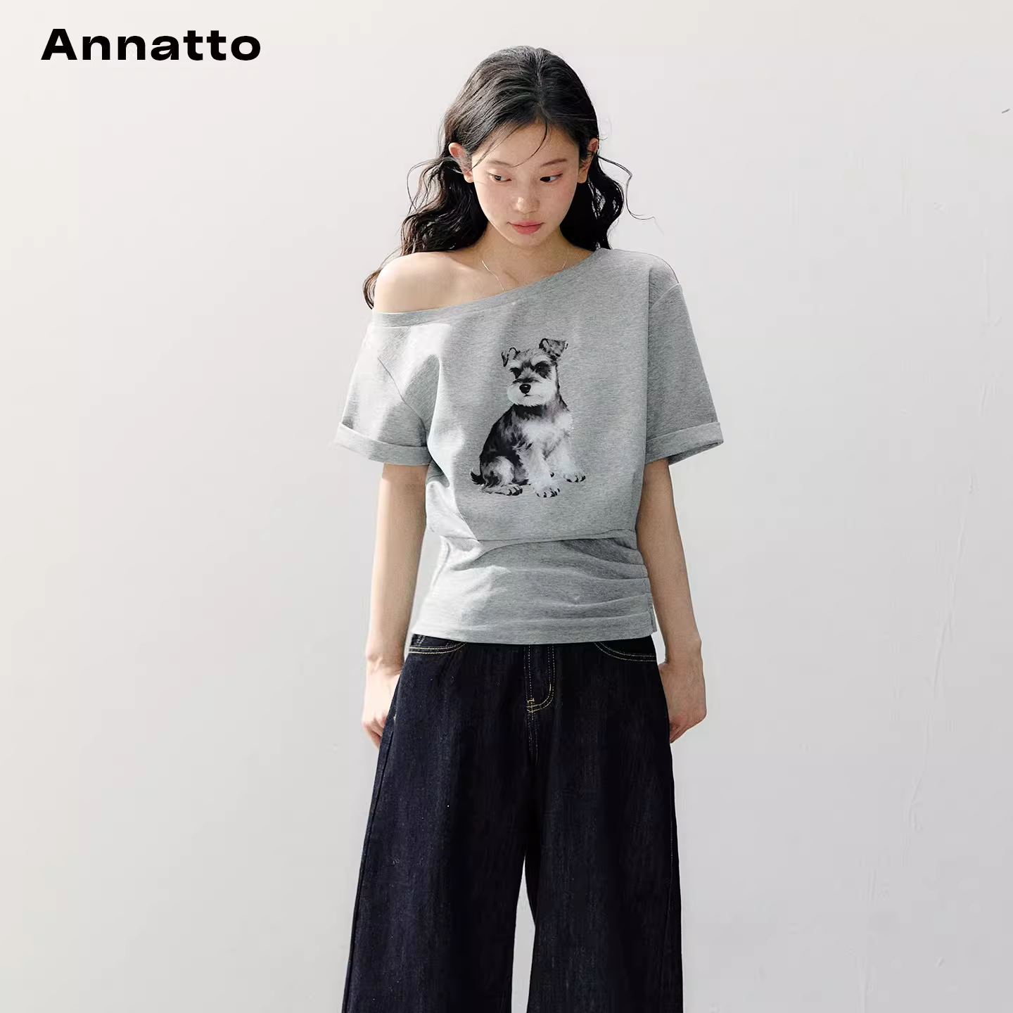 ANNATTO Lazy gray puppy print off-the-shoulder t-shirt + loose, wide-leg jeans