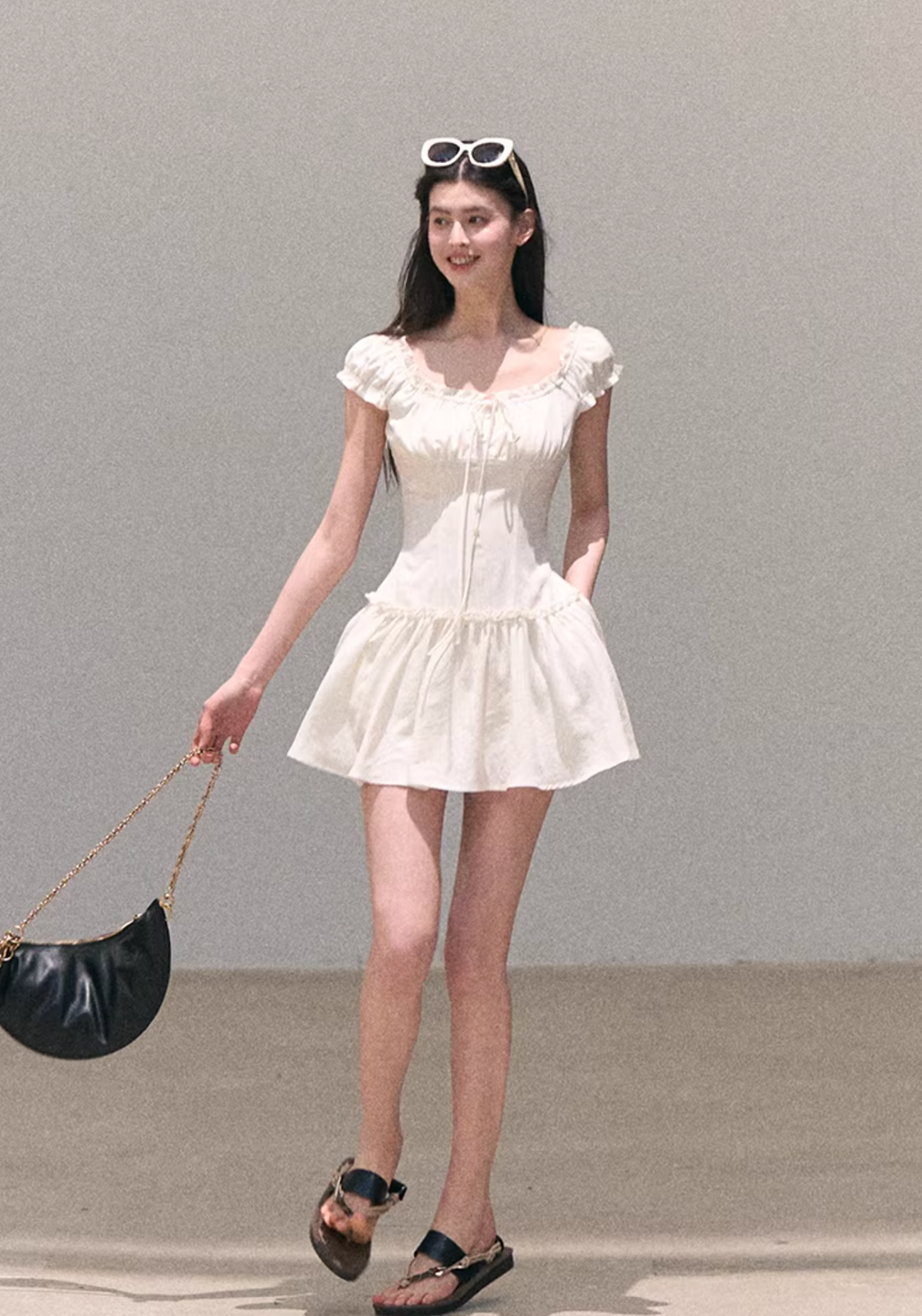 OAKMOO Bodycon off-the-shoulder mini dress made of lyocell linen fabric.