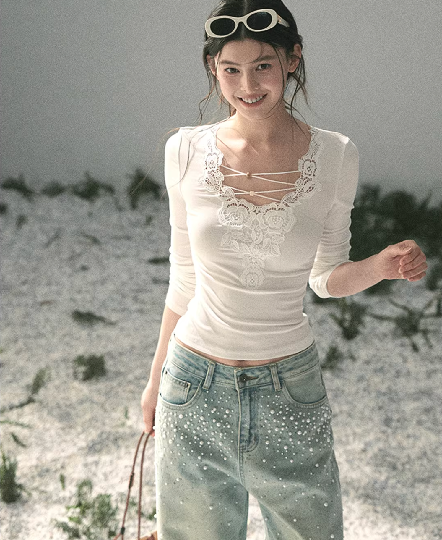 SHAOYEYAN Lace long-sleeved V-neck t-shirt with a loose fit