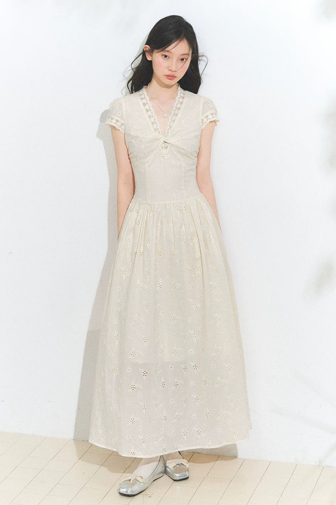 ANNATTO A-line dress, slim waist, V-neck, lace trim, inspired by Jasmine Moss