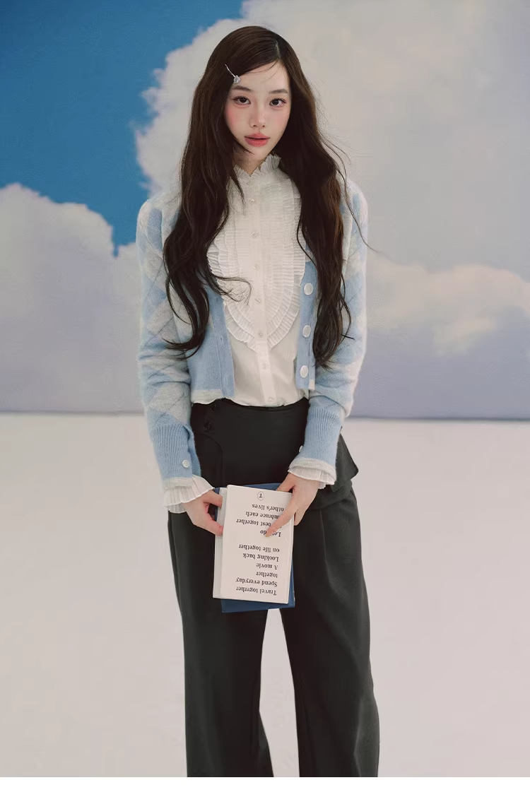 LaluneDuCiel Women's Loose-Fitting, Comfortable V-Neck Wool Cardigan with Diamond Pattern, Casual Style from the Advanced Intellectual Academy.