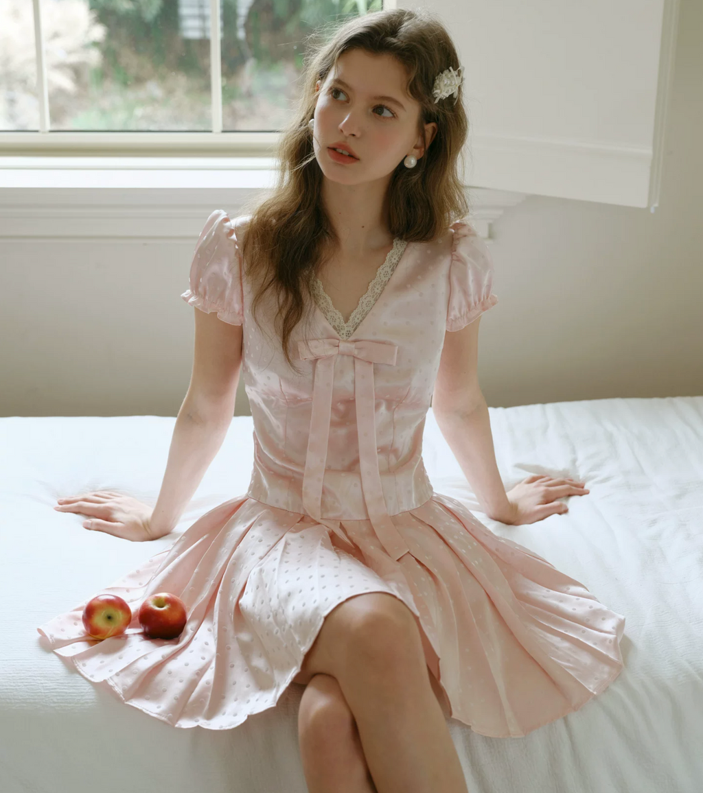 ISISLOVE French dress with V-neck puff sleeves, pink satin polka dot pleated skirt, summer style for women.