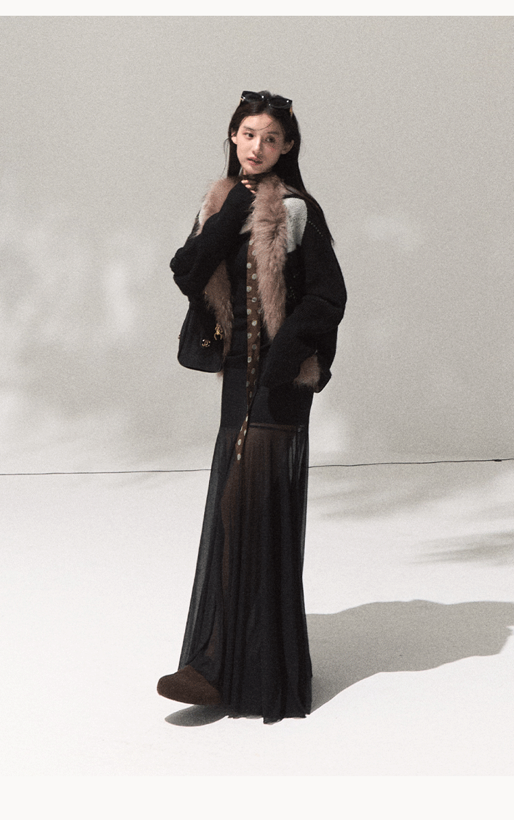 OAKMOO "Tangible Gift" - Women's Loose Cardigan with Raccoon Collar, Thick and Warm Coat.