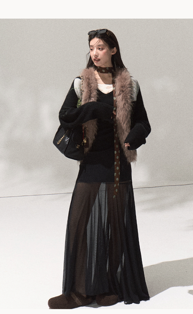 OAKMOO "Tangible Gift" - Women's Loose Cardigan with Raccoon Collar, Thick and Warm Coat.