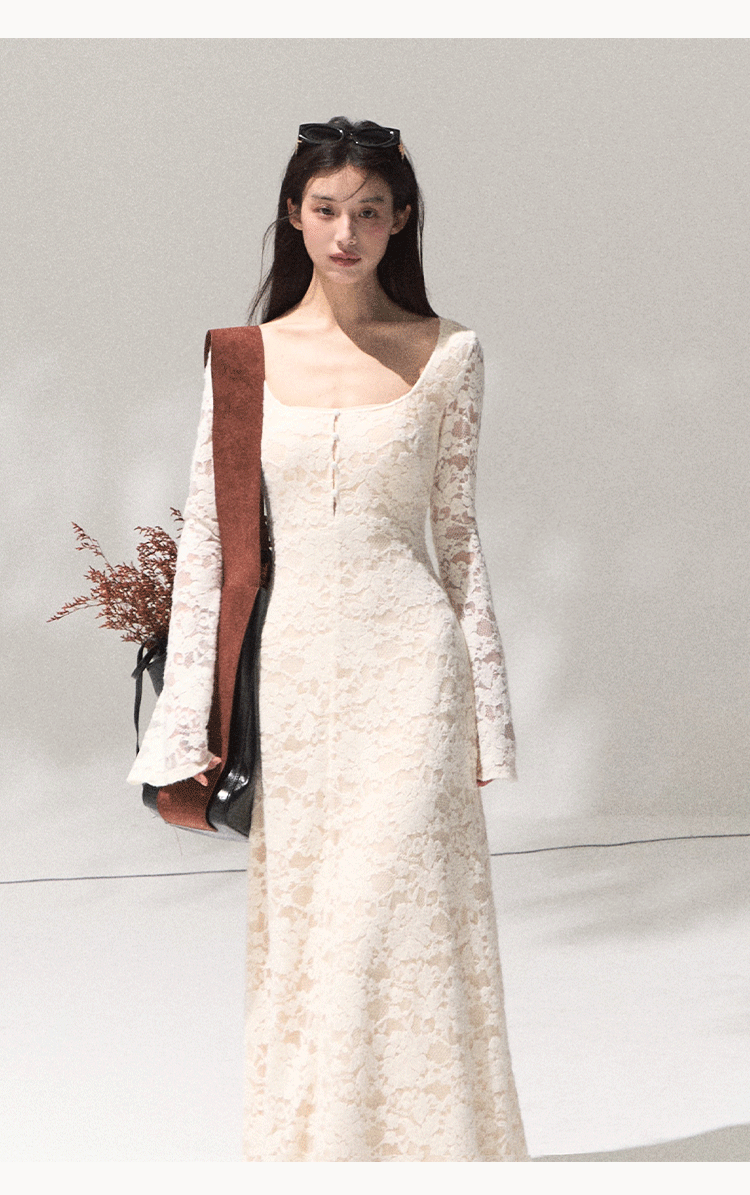 Oakmoo Warm Velvet Stretch Lace Dress